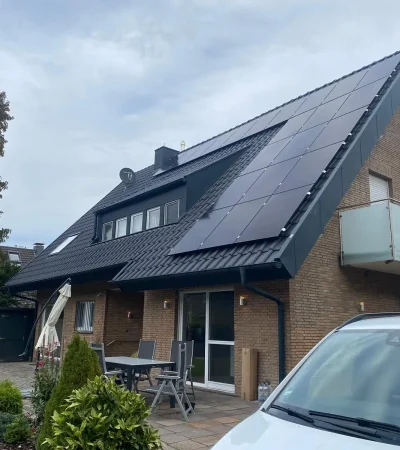 Dach_Solarpanele_Dachgaube